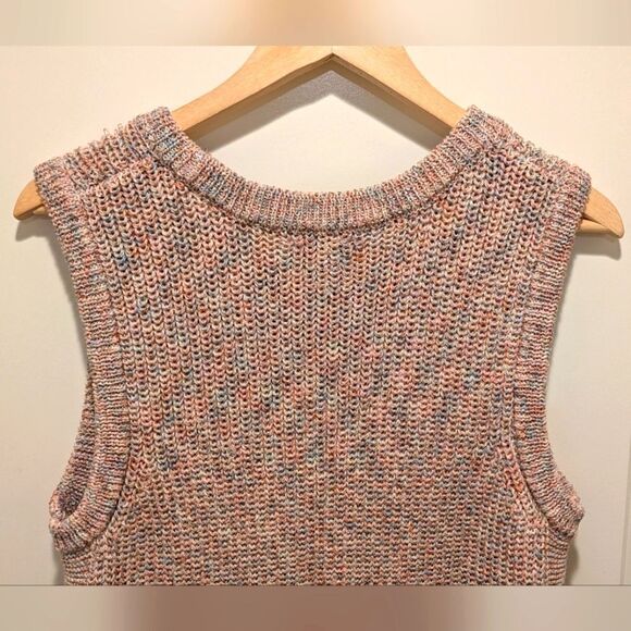$5 Item! Ella Moss Junior XL Coral Flame Pink and Blue Rainbow Knit Sweater Vest - Picture 6 of 6